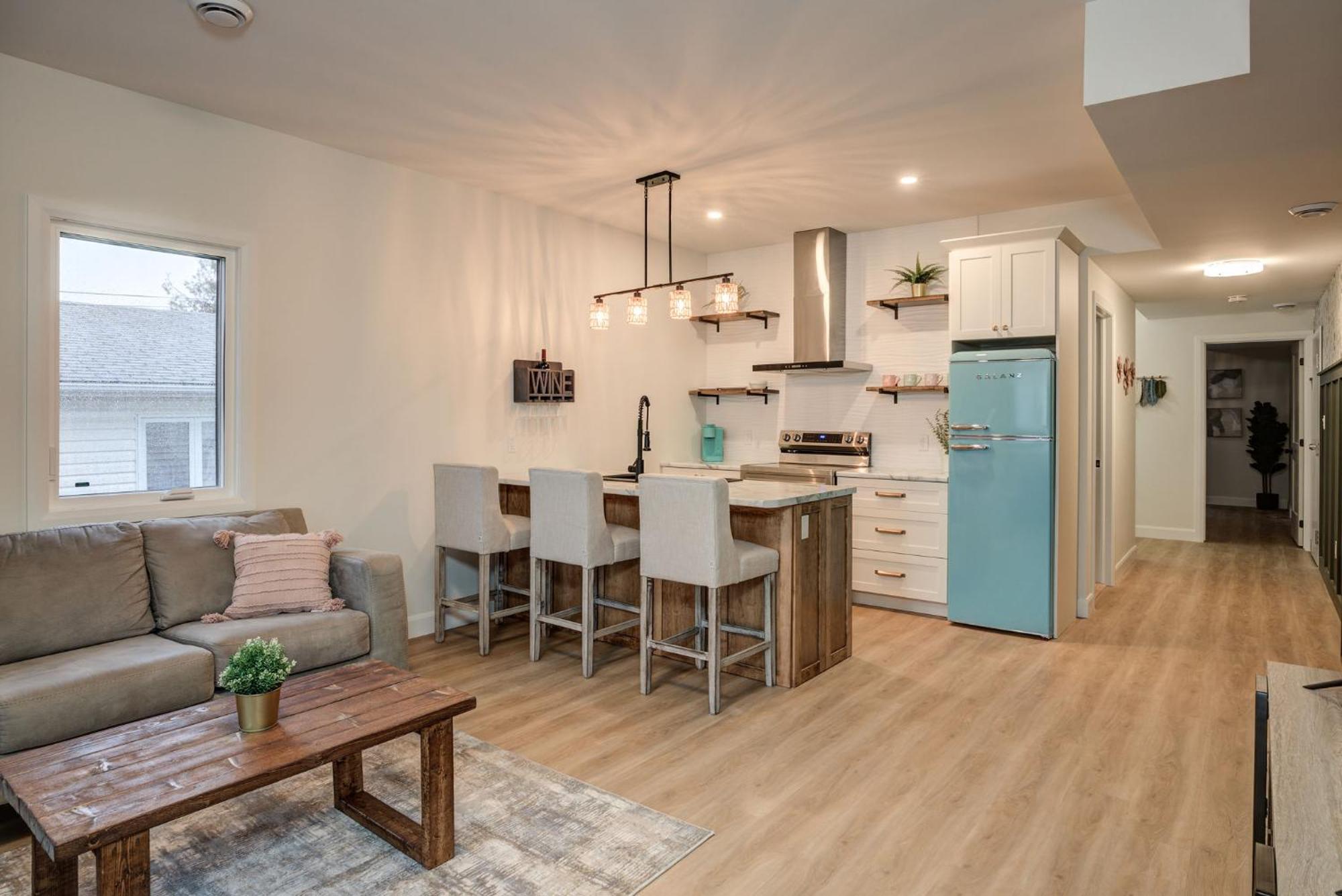 Chic Suite By Westlynn Little Current Eksteriør billede